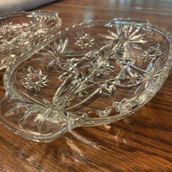 Set of 2 Identical Depression Cut Glass Divided Relish Trays Clear Oval Star - Picture 11 of 14